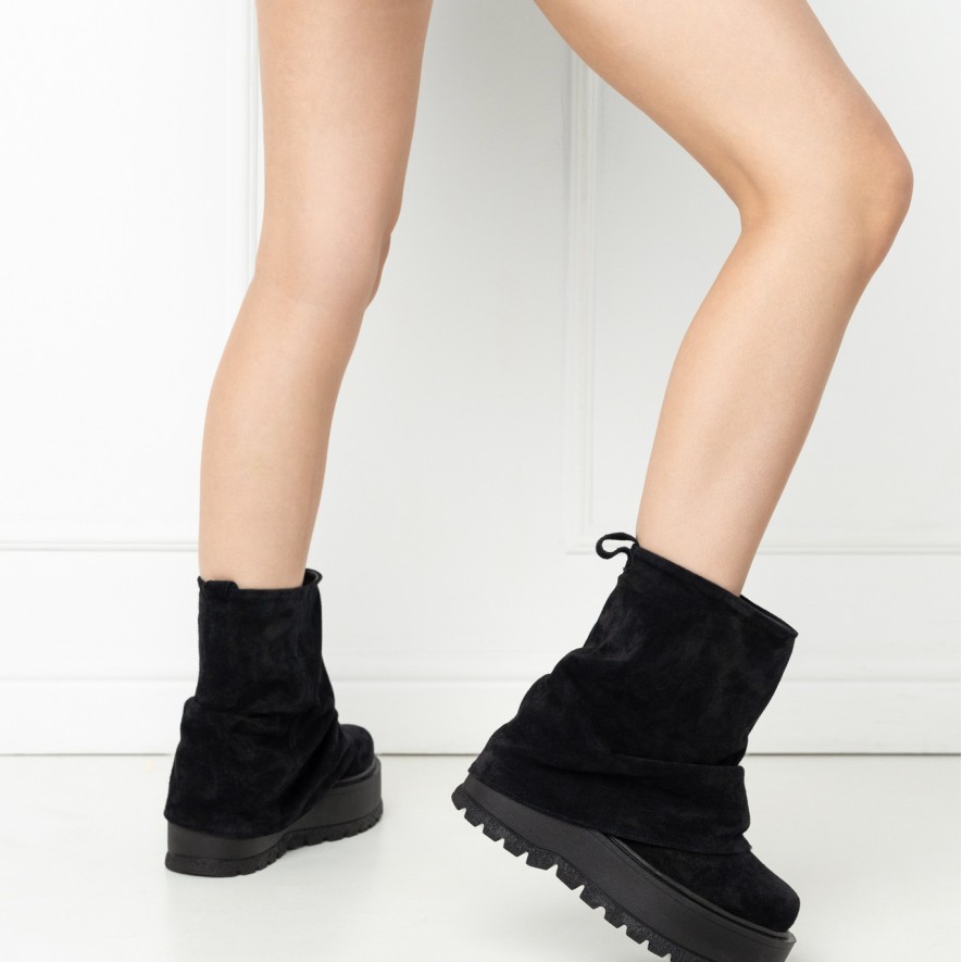     Ghete -  Slouchy Short - Velur Black