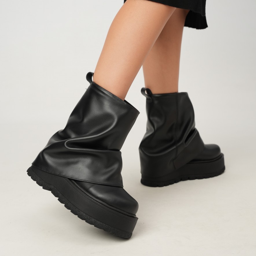     Ghete -  Slouchy Short - Black Box
